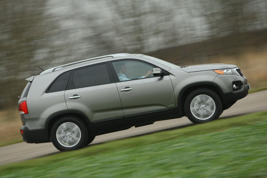  Kia Sorento 2010 года  (фото 12 из 238)